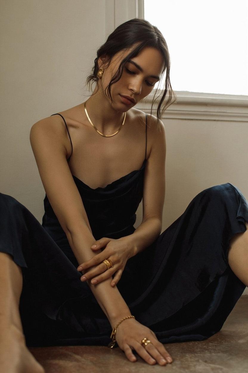 The Best Jewelry to Wear With a Black Dress: Timeless Styling Ideas for Every Occasion