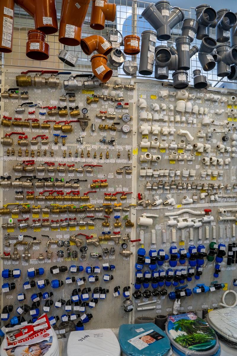 Plumbing Supply Shopping Guide: 10 Things to Check Before You Buy