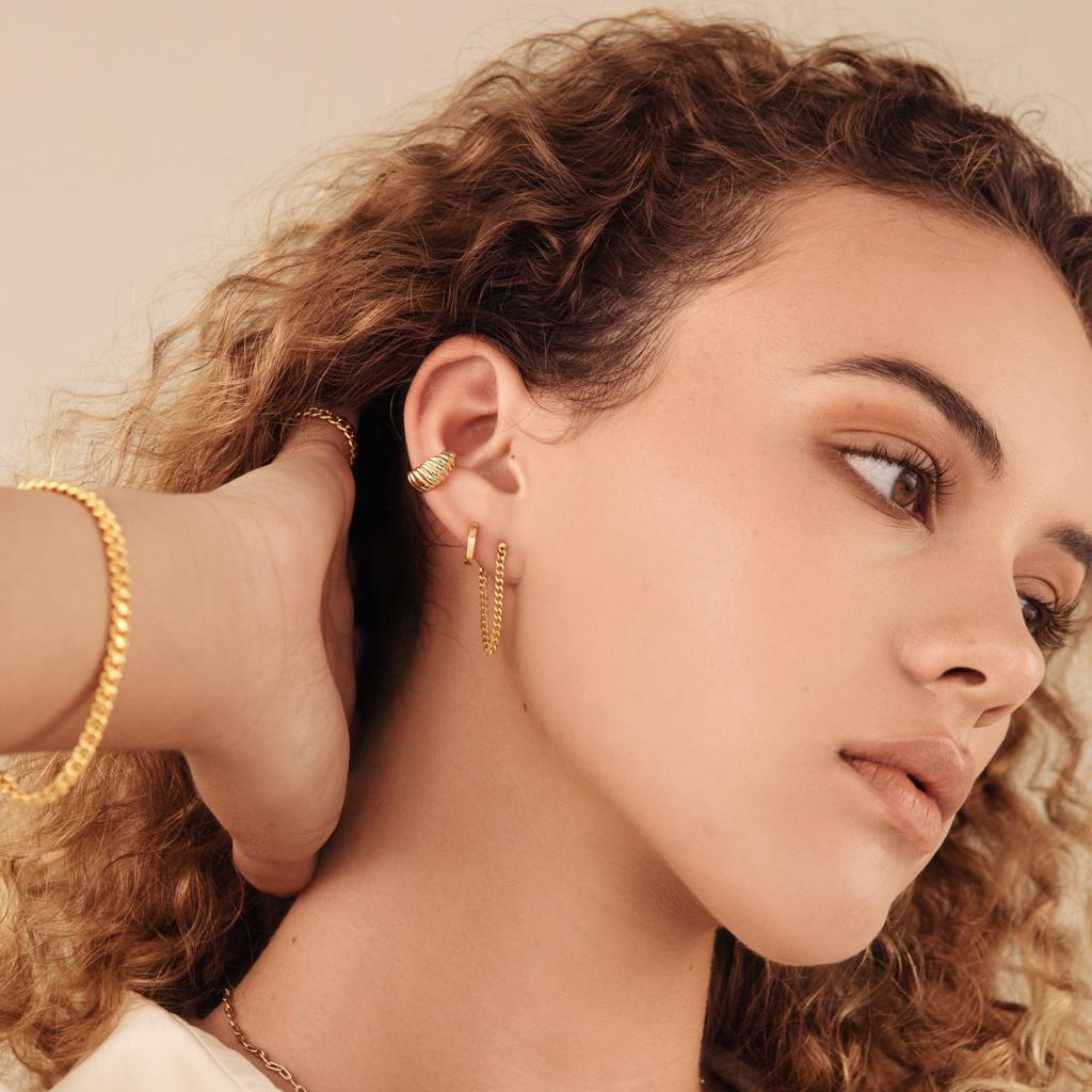 Why Huggie Earrings Are the Everyday Jewelry Trend Everyone Loves | Sugar Shine
