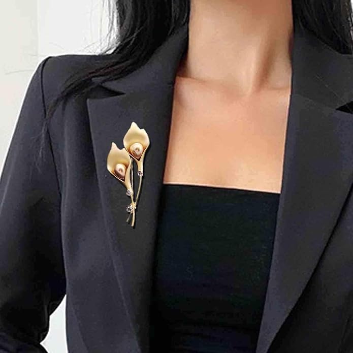 Crystal Pearl Flower Brooches Pins Fashion Beautiful Created Rhinestone Floral Brooch Good Idea for Party Dance Wedding Banquet for Elegant Women Girl