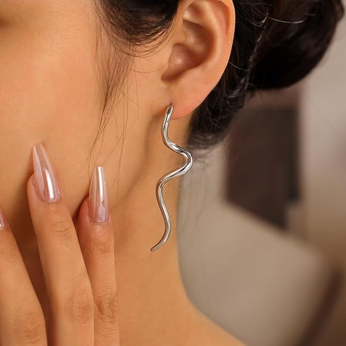 18K gold-plated women's earrings with fashionable wavy spiral shape made of stainless steel material, suitable for daily wear at gatherings