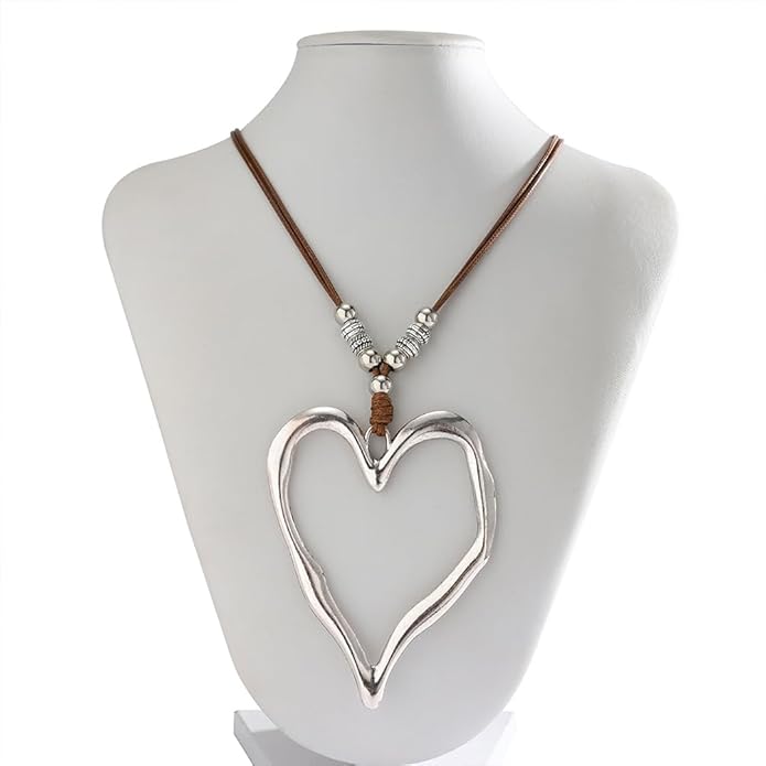 Unique Big Chunky Gold Heart Beads Necklace for Women, Charm Large Thick Hollow Love Heart Pendant Beaded Chain Choker Necklaces Party Y2K Jewelry Gift