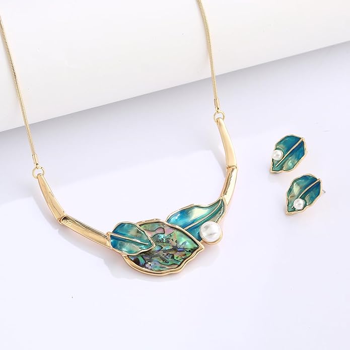 Chunky Statement Jewelry Set Blue Ocean Seashell Choker Necklaces Earrings Set for Women Pearl Bib Collar Necklaces for Party Prom Pageant Summer Fashion Jewelry Unique Birthday Gift