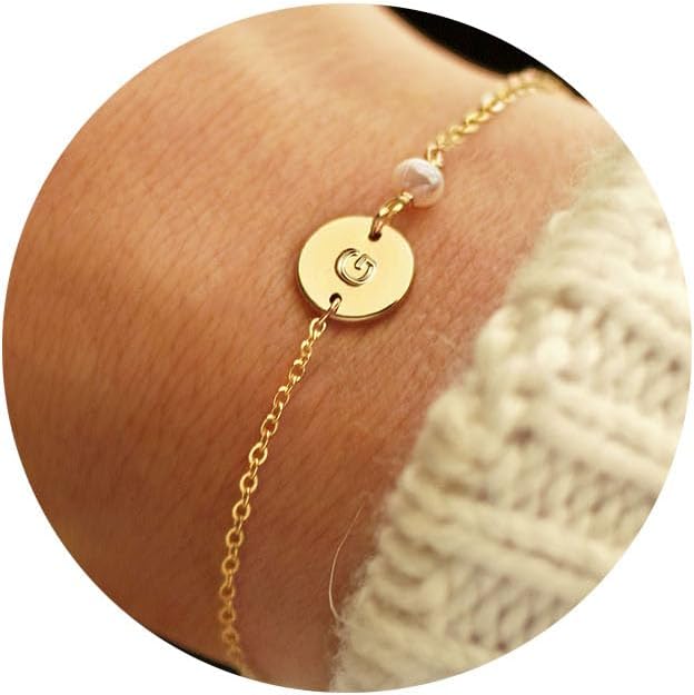 Turandoss Gold Initial Bracelets for Women - Personalized Gold Bracelets for Women Teen Girls Initial Pearl Bracelets for Girls Gifts Disc Monogram Bracelets Gold Jewelry for Women Teen Girl Gifts