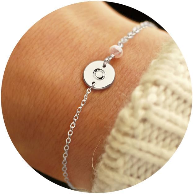 Turandoss Gold Initial Bracelets for Women - Personalized Gold Bracelets for Women Teen Girls Initial Pearl Bracelets for Girls Gifts Disc Monogram Bracelets Gold Jewelry for Women Teen Girl Gifts