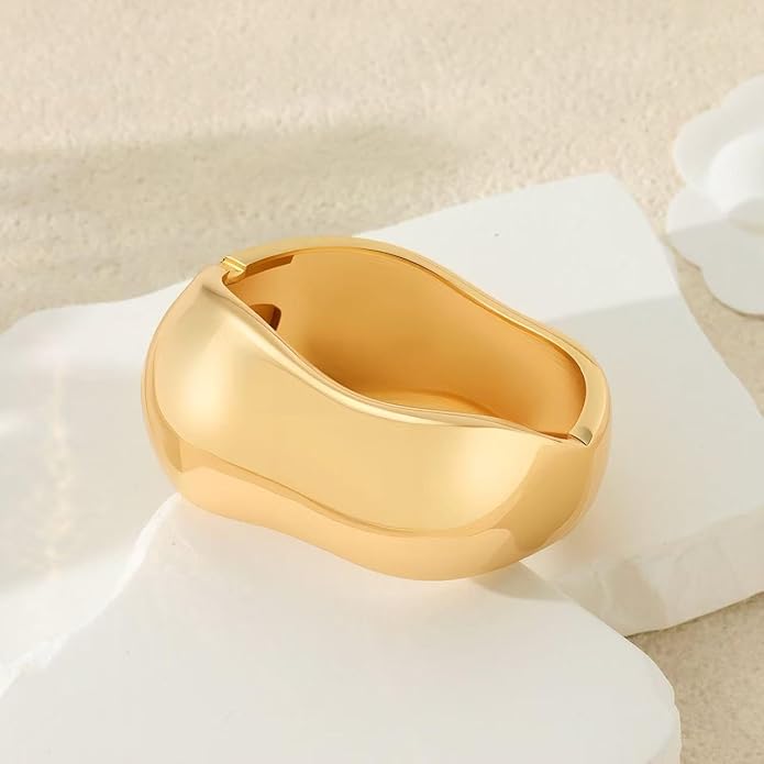 3Pcs Chunky Gold Bangles Bracelets for Women, Spring Hinged Big Stackable Bangles Set, Trendy Cuff Bracelet Stack Fashion Jewelry Gifts