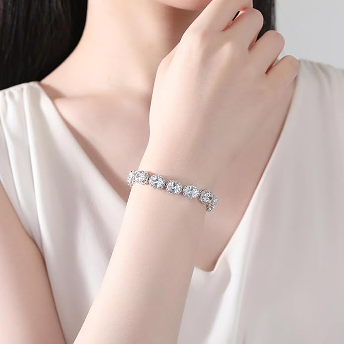 14K Gold Square Moissanite Bracelet, Refined Design for Formal Wear, Adjustable Fit