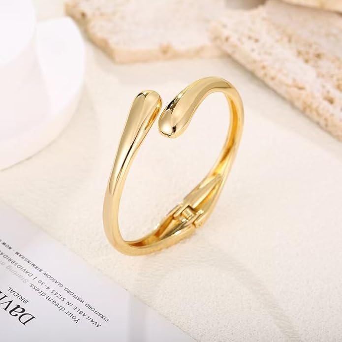 Chunky Gold/Silver Gold Cuff Bangle Bracelets for Women Trendy Hinged Cuff Open Wide Chunky Gold Bracelet Minimalist Bangle Jewelry Gift