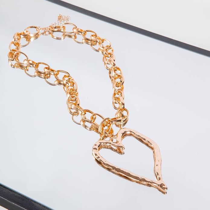 Y2k Large Heart Necklaces for Women Chunky Big Heart Pendant Necklace Exaggerated Layered Love Pearl Choker Necklace Set Dainty Statement Jewelry Gift