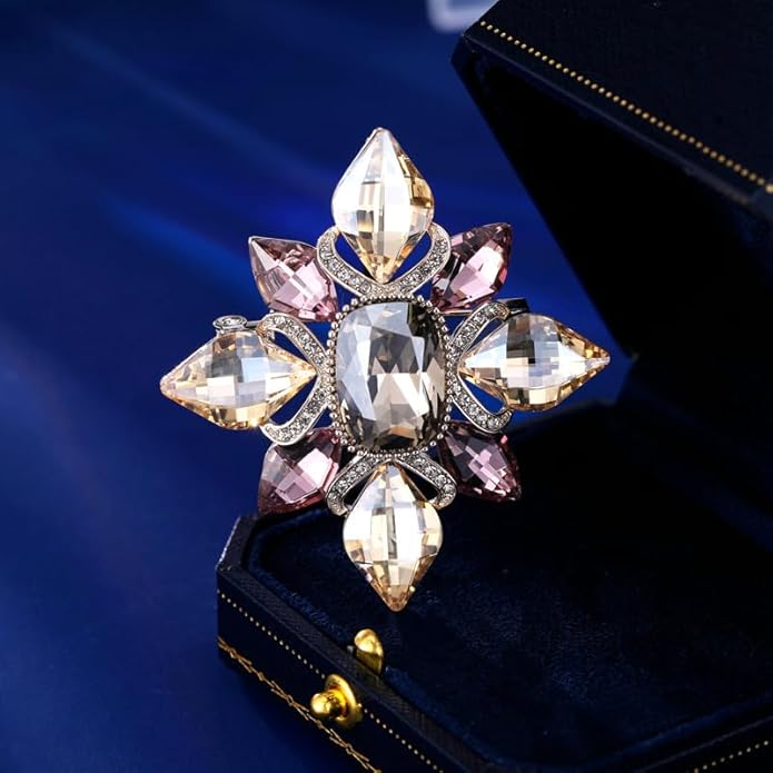 14K Gold Retro Moissanite Brooch, High-Grade Rhombus Flower Pin, Exquisite Court Style Jewelry for Women
