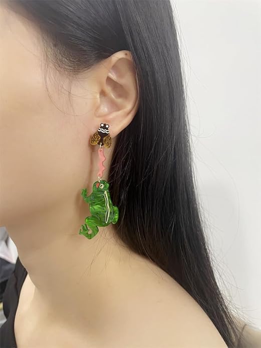 Creative Acrylic Frog Dangle Earrings for Women Lightweight Cute Summer Green Animal Eatting Insect Statement Drop Dangling Earrings Exaggerated Fun Halloween Theme Party Jewelry (Moth)