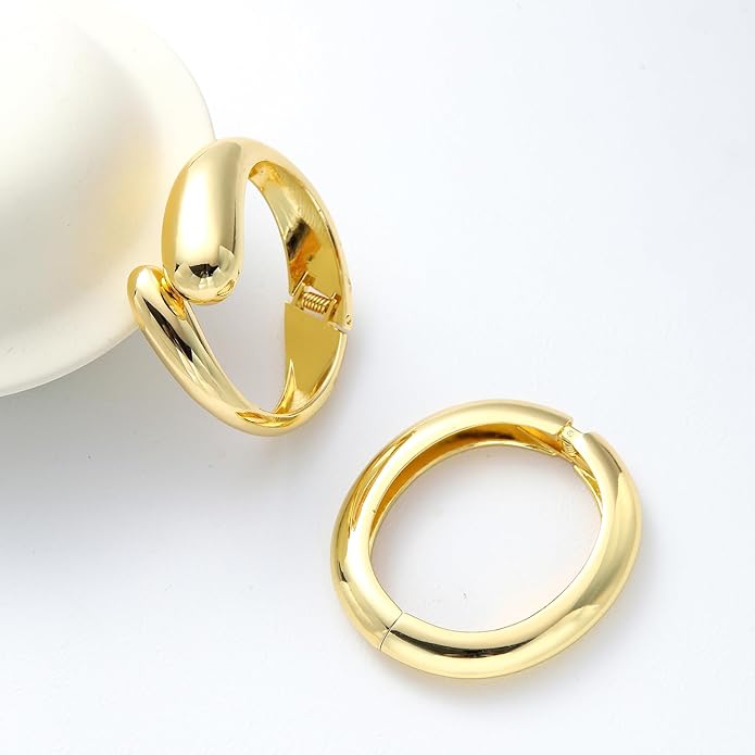 2pcs Gold Bangle Bracelets for Women, Trendy Hinged Cuff Open Wide Chunky Gold Bracelet Stack Arm Cuff Jewelry for Women