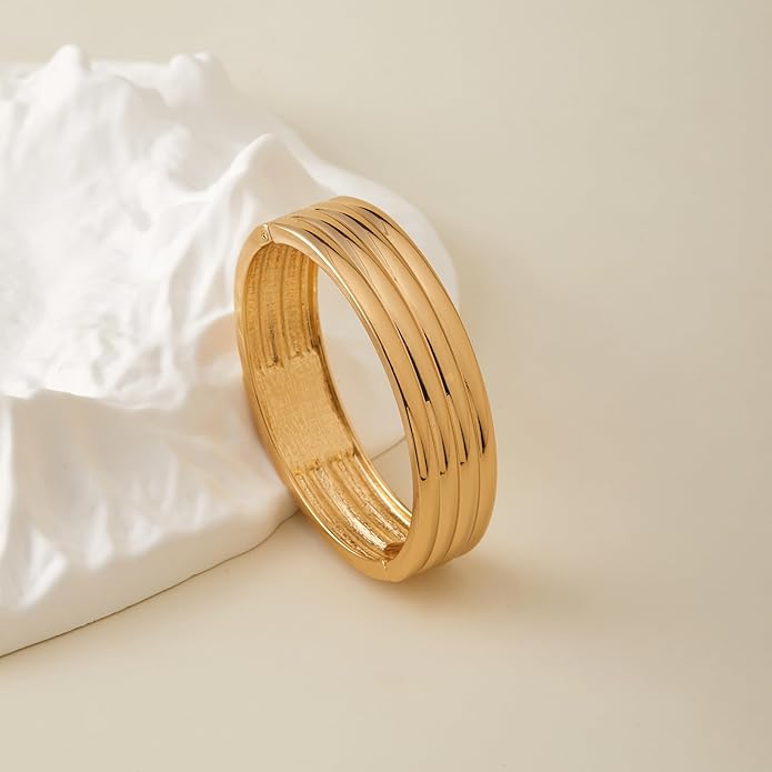 Chunky Gold Bangles Bracelet for Women Trendy Statement Bracelet Dainty Charm Gold Valentine's Day Gift Jewelry for Her