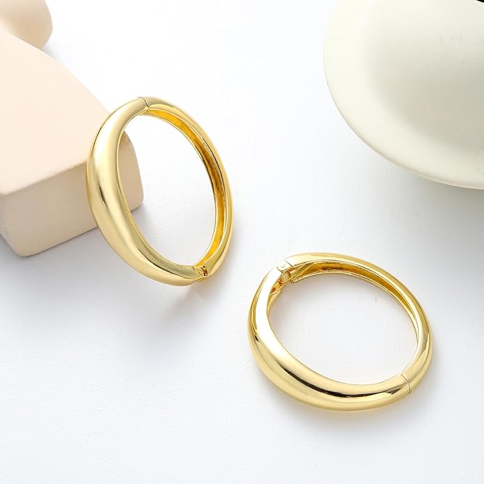 2pcs Gold Bangle Bracelets for Women, Trendy Hinged Cuff Open Wide Chunky Gold Bracelet Stack Arm Cuff Jewelry for Women