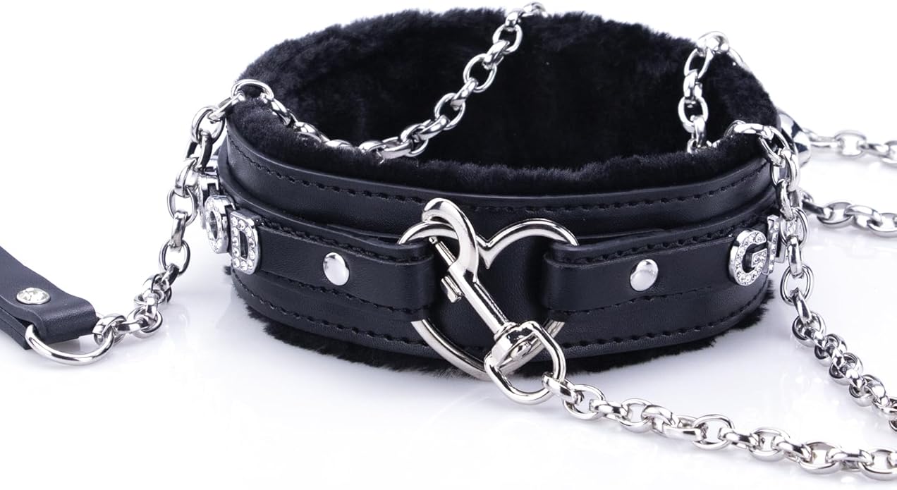 Leather Heart O-ring Collar Necklace for Women, Adjustable Gothic Punk Collar with Letters Soft Furry Choker Jewelry