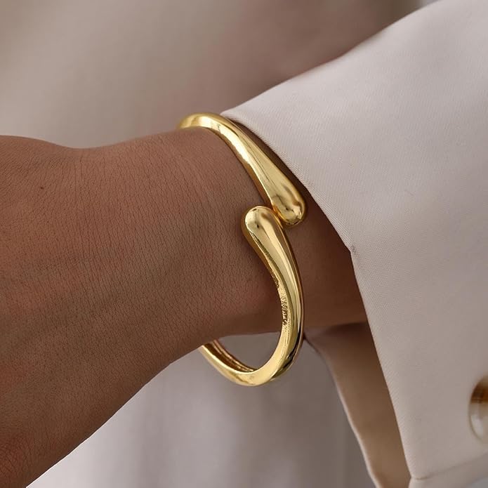 5pcs Gold Bangle Cuff Bracelets Oval Hoop Earrings for Women Teardrop Hoop Earrings Bracelets Set for Women Jewelry Gift