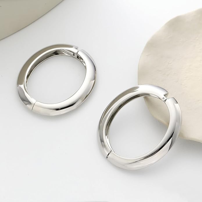 2pcs Gold Bangle Bracelets for Women, Trendy Hinged Cuff Open Wide Chunky Gold Bracelet Stack Arm Cuff Jewelry for Women