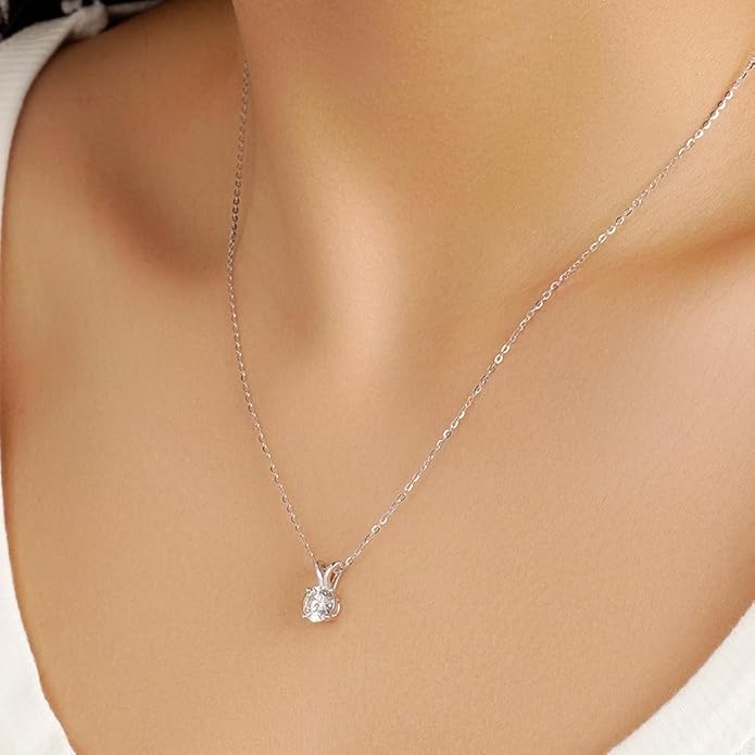 MSBLUE 1ct Round Moissanite Solitaire V-Bale Pendant Necklace, Sterling Silver with 14K White Gold Vermeil, Rhodium Finish