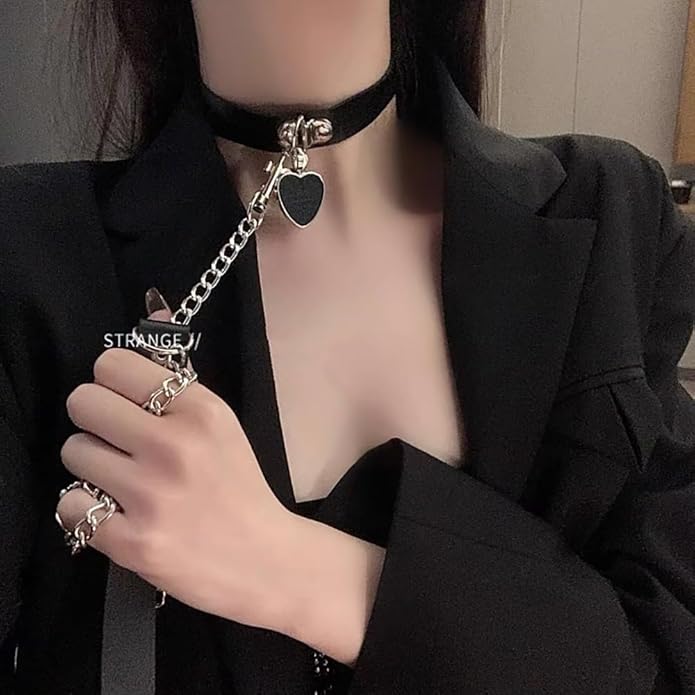 Gothic Heart Pendant Choker Necklace with Chain, Black Leather Collar, Silver Metal Hardware