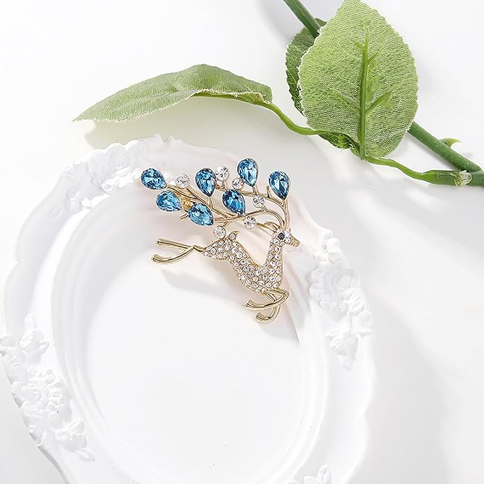Christmas JOY Brooches Pin for Women, Santa Candy Cane Brooch Christmas Gift Jewelry Wreath Reindeer，Christmas Deer Butterfly Elk Crystal Pins