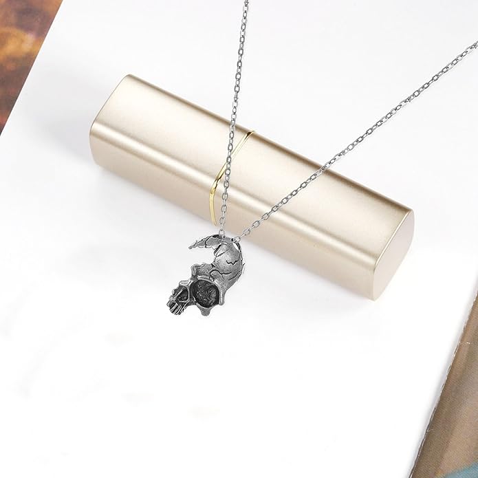 Retro Alloy Gothic Half-Face Skull Necklace Punk Rock Steampunk Skeleton Pendant Chain Vintage Gothic Jewelry for Men Women