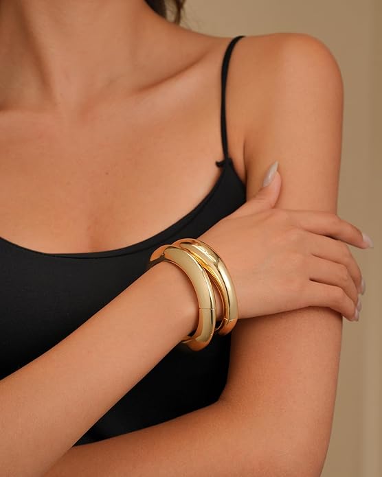 2pcs Gold Bangle Bracelets for Women, Trendy Hinged Cuff Open Wide Chunky Gold Bracelet Stack Arm Cuff Jewelry for Women