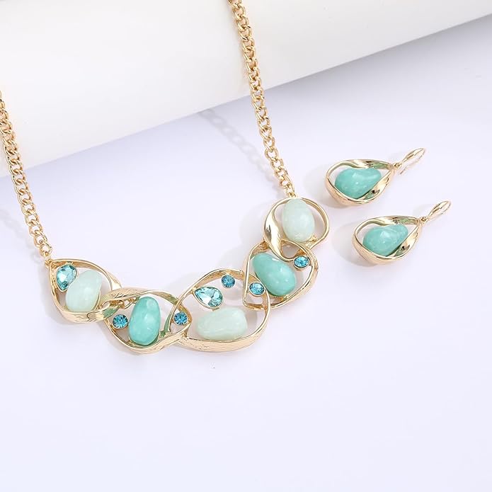 Chunky Statement Jewelry Set Blue Ocean Seashell Choker Necklaces Earrings Set for Women Pearl Bib Collar Necklaces for Party Prom Pageant Summer Fashion Jewelry Unique Birthday Gift