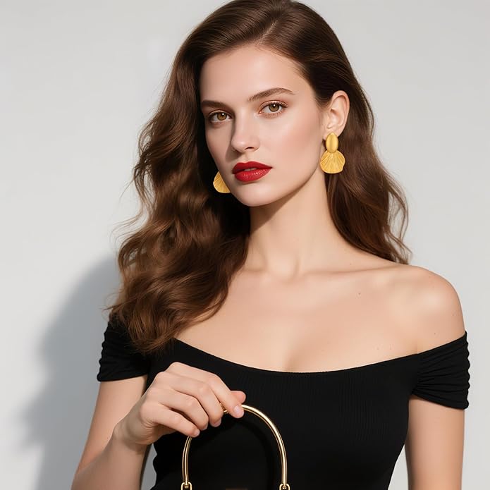 Gold Plated Earrings Dangle Chunky Fan-shaped Earrings Shell Earring for Women Two-Tone Fashion Statement Jewelry