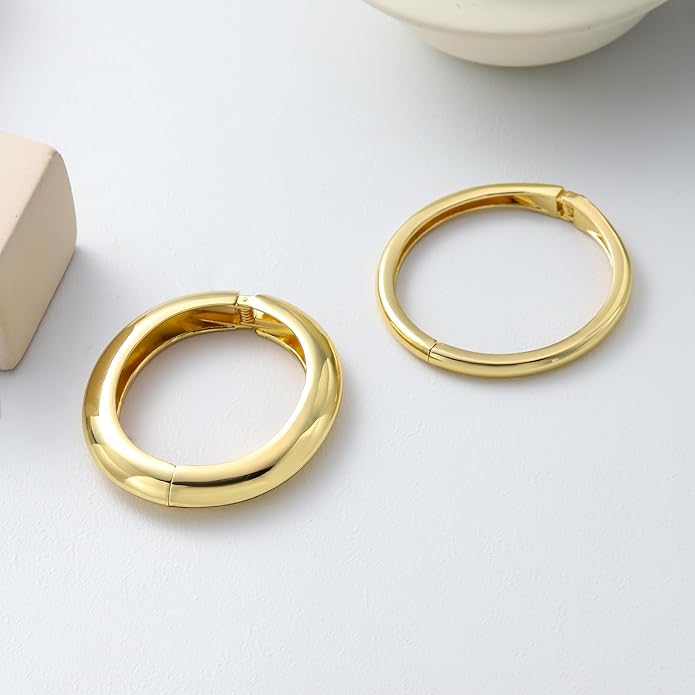 2pcs Gold Bangle Bracelets for Women, Trendy Hinged Cuff Open Wide Chunky Gold Bracelet Stack Arm Cuff Jewelry for Women