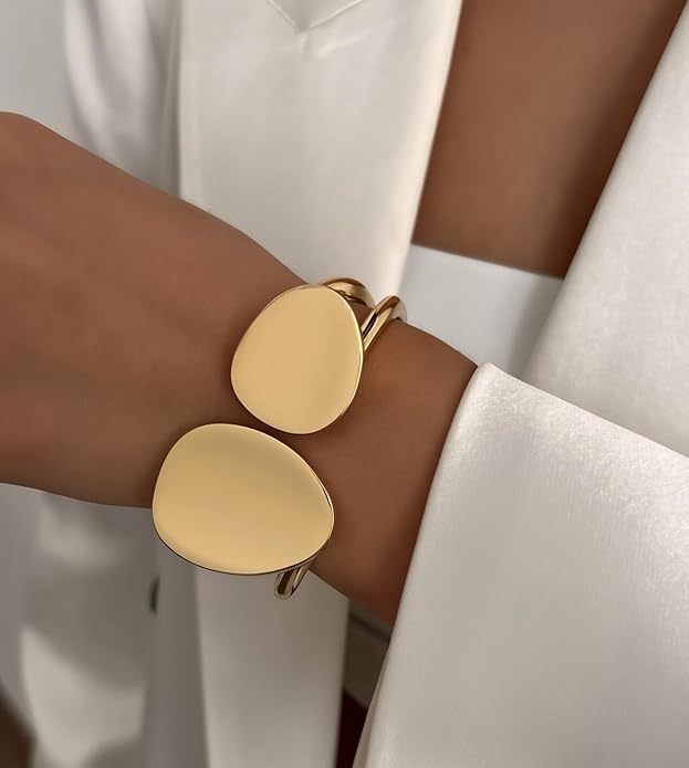 SAMOCO 3Pcs Chunky Gold Bangle Bracelets for Women Trendy Wide Wrist Cuff Bracelets Stack Statement Bangle Fashion Gifts