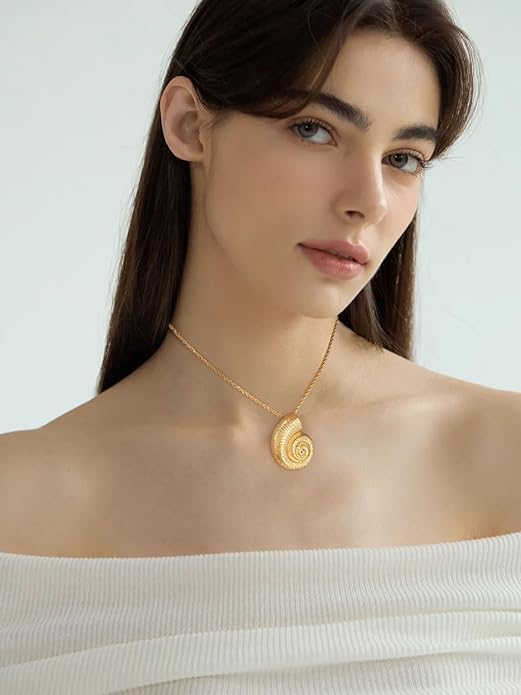 WOWORAMA Gold Necklace for Women Boho Spiral Conch Shell Necklace Starfish Necklace Vintage Ocean Sea Shell Choker Pendant Necklace Adjustable Summer Beach Jewelry