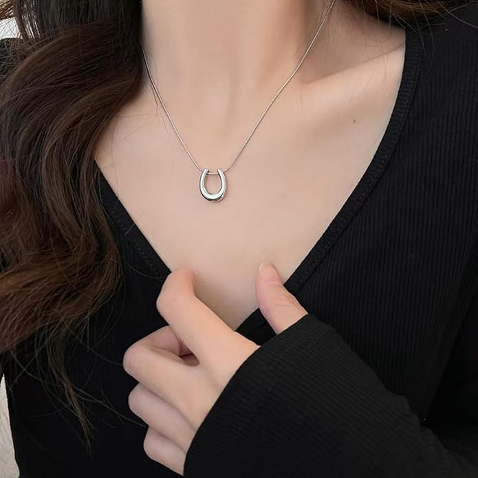 Snake Butterfly Necklace for Women Y2k Irregular Round Bead Pendant Women's Jewelry