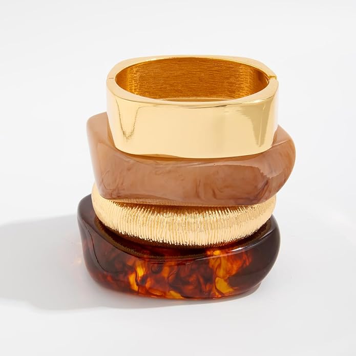 ALEXTINA Vintage Resin Bangle Set for Women – 4PCS Chunky Gold Acrylic Cuff Stack, Red Black Caramel Mix, Bold Summer Statement Bracelets Gift