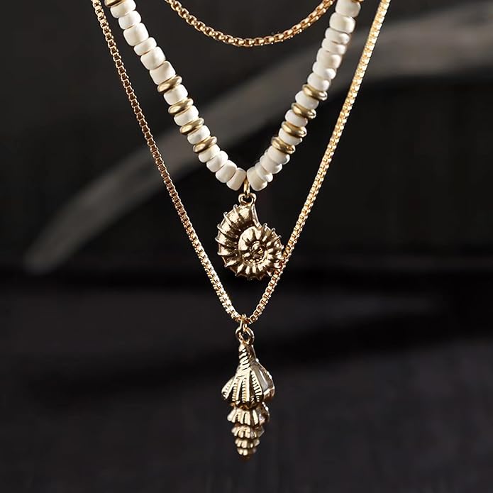 Gold Sea Shell Necklace Layered Charm Necklace for Women Boho Summer Seashell Beach Starfish Necklaces 14k Pearl Chain Surfer Jewelry Beach Vacation Essentials
