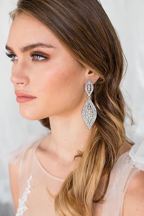 Elegant Rhinestone Dangle Earrings Crystal Wedding Bridal Long Dangling Drop Earrings Chandlier Earrings for Women Bridesmaid