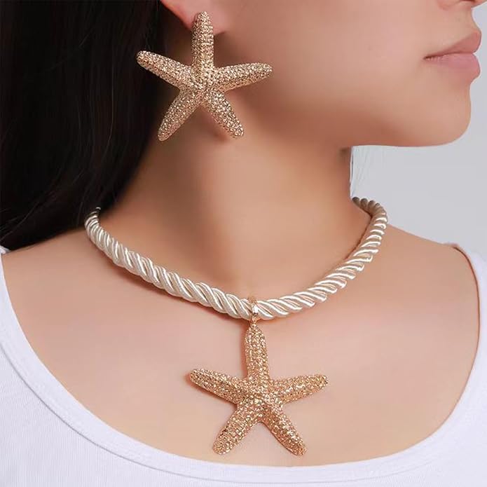 Gold Sea Shell Necklace Layered Charm Necklace for Women Boho Summer Seashell Beach Starfish Necklaces 14k Pearl Chain Surfer Jewelry Beach Vacation Essentials