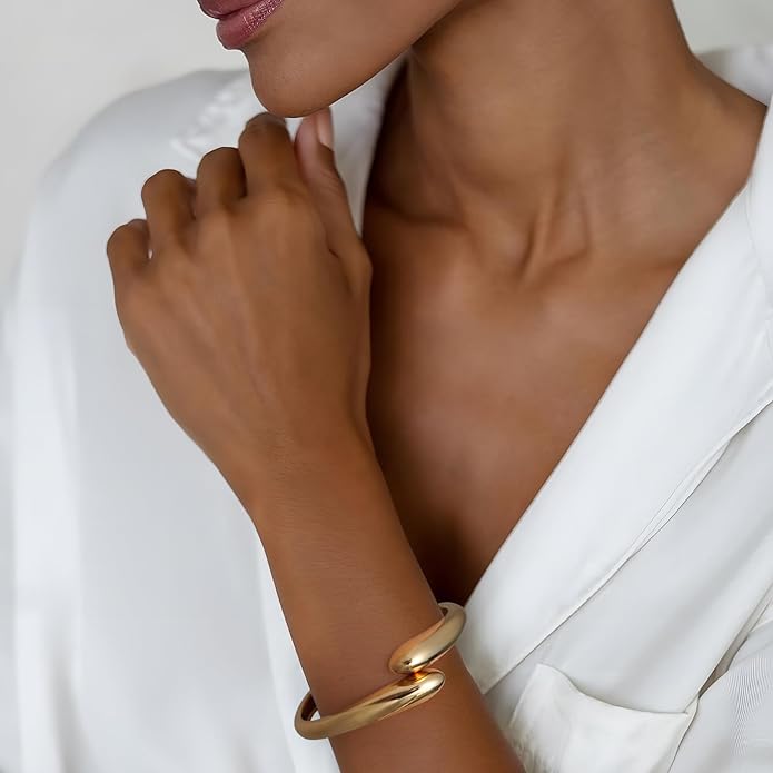 MUYAN Polished Chunky Hinged Bangle Bracelet for Women Trendy Twisted Statement Cuff Bracelet Fashion Jewelry