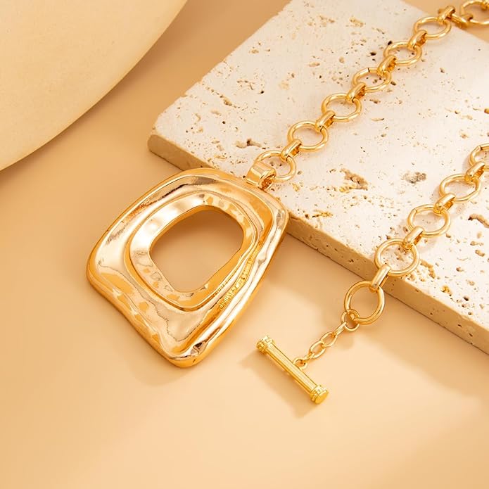 Chunky Gold Large Hollow Square Pendant Necklaces Bold Gold Irregular Geometric Square Pendant Statement Necklace Punk Hip-Hop Fashion Creative Jewelry Accessories for Women
