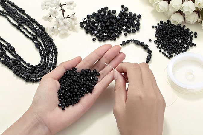 LAIDANLA 800PCS Glass Beads Black Color Crystal Beads Assorted Crystal Beads with Container Box for DIY Necklace Bracelet Earring Jewelry Making