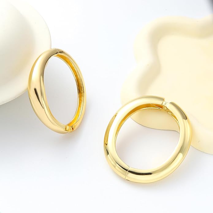 2pcs Gold Bangle Bracelets for Women, Trendy Hinged Cuff Open Wide Chunky Gold Bracelet Stack Arm Cuff Jewelry for Women