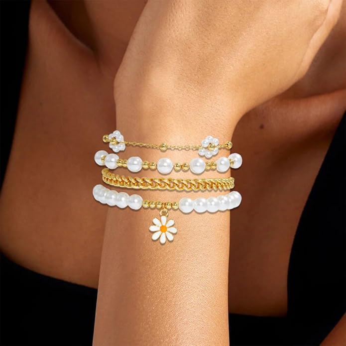 Heishi Beaded Stretch Bracelets for Women Stackable Polymer Clay Beads Bracelets Friendship Boho Summer Beach Bracelet Jewelry Set