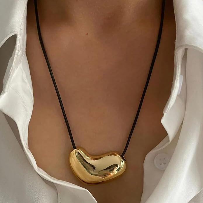 Chunky Gold Plated Peach Heart Pendant Necklace for Women, Zinc Alloy Minimalist Statement Jewelry on Adjustable Chain