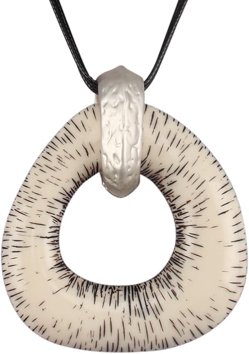 Boho Leather Necklace Women Bohemian Brown Circle Pendant Necklace Choker Long Necklaces for Women Boho Ring Large Pendant