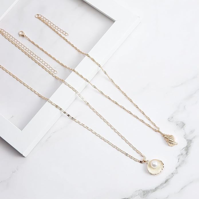 Gold Sea Shell Necklace Layered Charm Necklace for Women Boho Summer Seashell Beach Starfish Necklaces 14k Pearl Chain Surfer Jewelry Beach Vacation Essentials