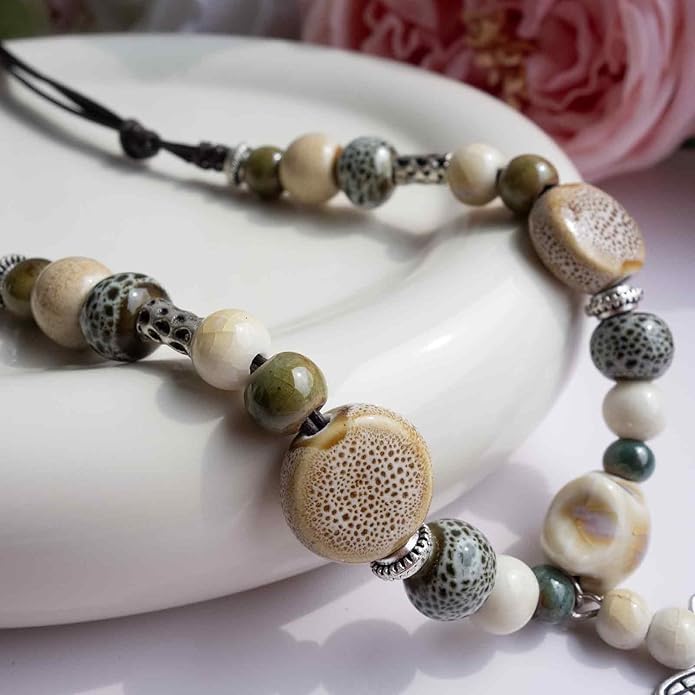 Adjustable Ceramic Beaded Necklace for Women, Boho Handmade Flower Pendant Necklace, Hippie Jewelry for Mom and Wife