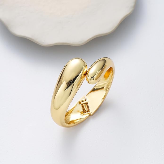 2pcs Gold Bangle Bracelets for Women, Trendy Hinged Cuff Open Wide Chunky Gold Bracelet Stack Arm Cuff Jewelry for Women