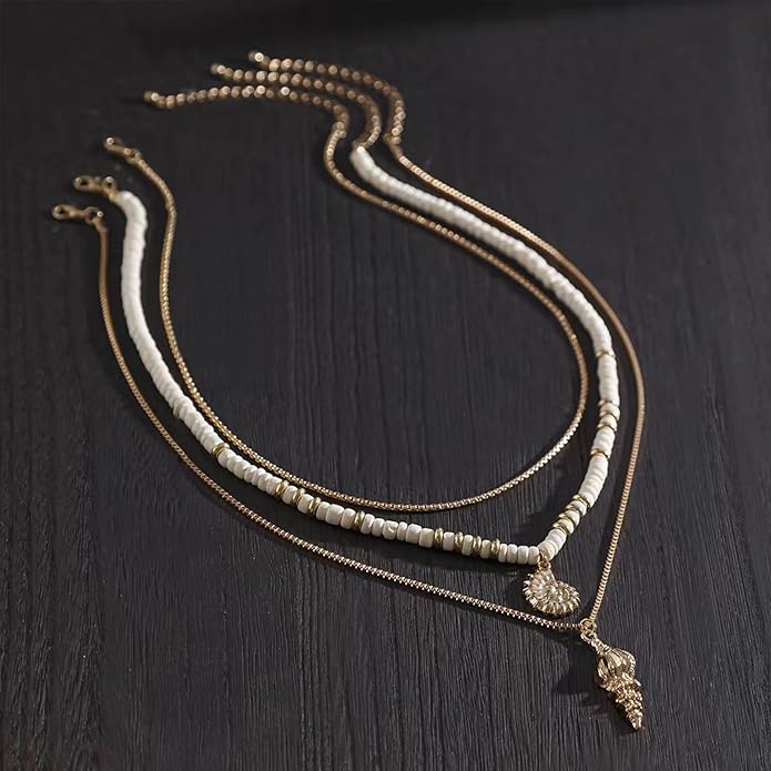 Gold Sea Shell Necklace Layered Charm Necklace for Women Boho Summer Seashell Beach Starfish Necklaces 14k Pearl Chain Surfer Jewelry Beach Vacation Essentials