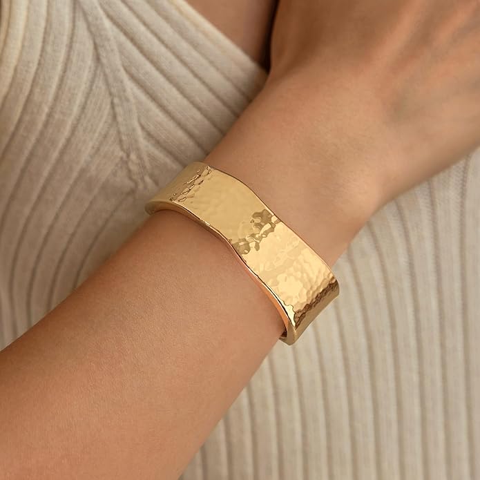 Chunky Gold Bangles Bracelet for Women Trendy Statement Bracelet Dainty Charm Gold Valentine's Day Gift Jewelry for Her
