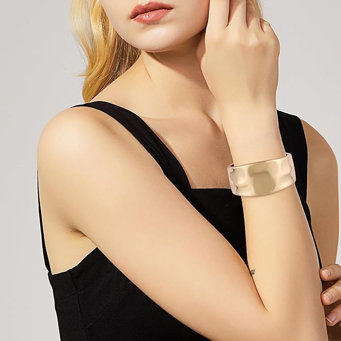 HZMAN Chunky Gold Cuff Bracelets for Women Thick Wide Bangle Bracelet Hammered Open Hinge Wrist Cuff Bracelet Jewelry Gift