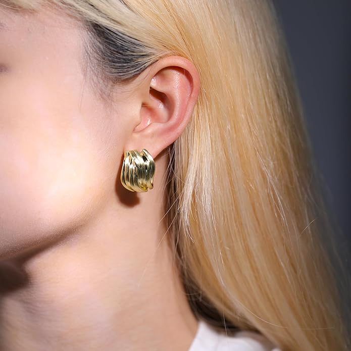 Mytys Two Tone Huggie Hoop Earrings Cross Over Design Twisted Rope Silver Gold Statement Wide Band Clip On Hoops for Women Fashion Jewelry Gift